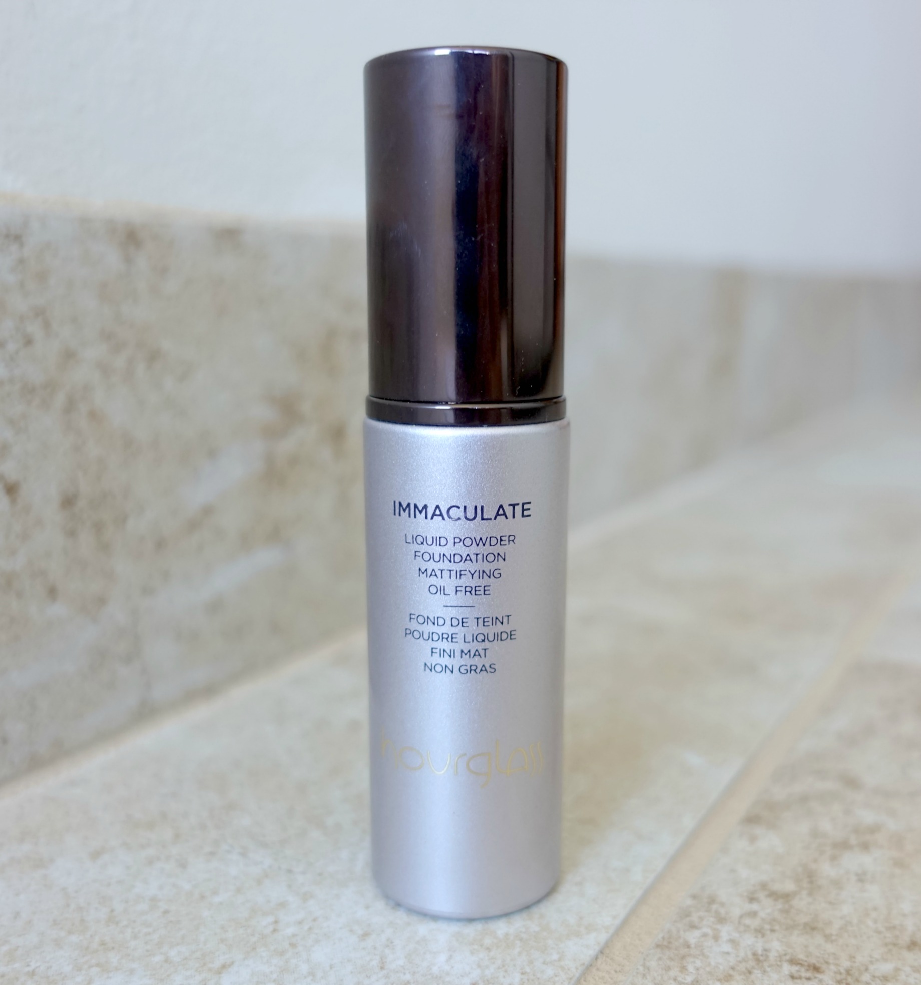 Hourglass Foundation Immaculate Liquid Powder in Shell Review